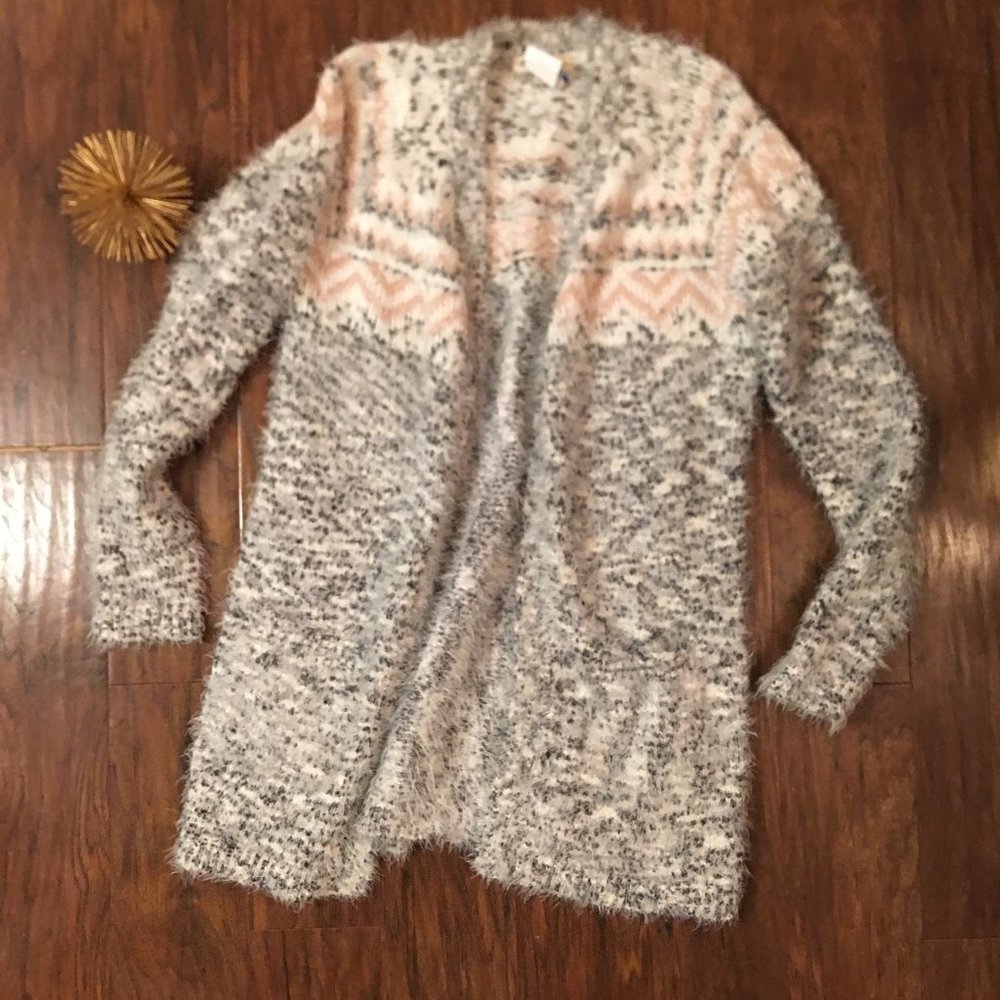 Retrology Long Sleeve Feather Knit Pink Gray Cream Long Cardigan Sweater Size M.